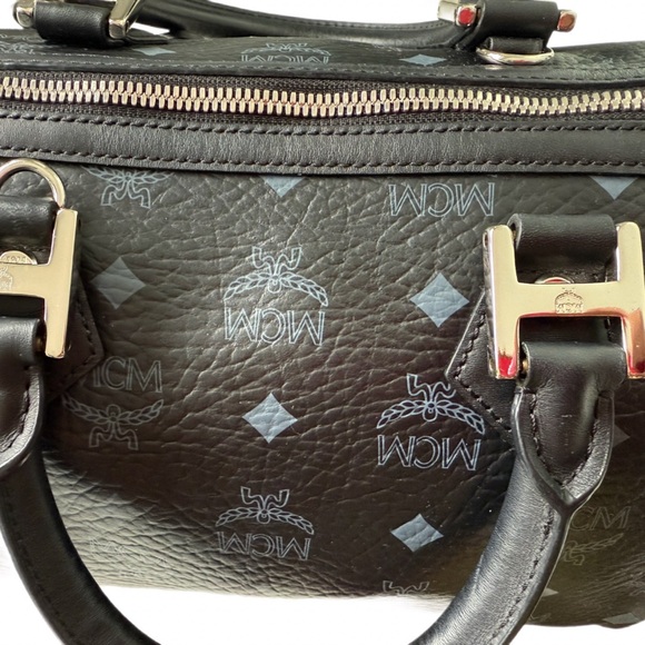 MCM VISETOS DOG BONE BOSTON LEATHER BAG - Picture 6 of 7